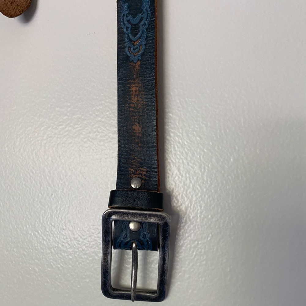 Bill Lavin, denim cowboy belt, size 34”, silver